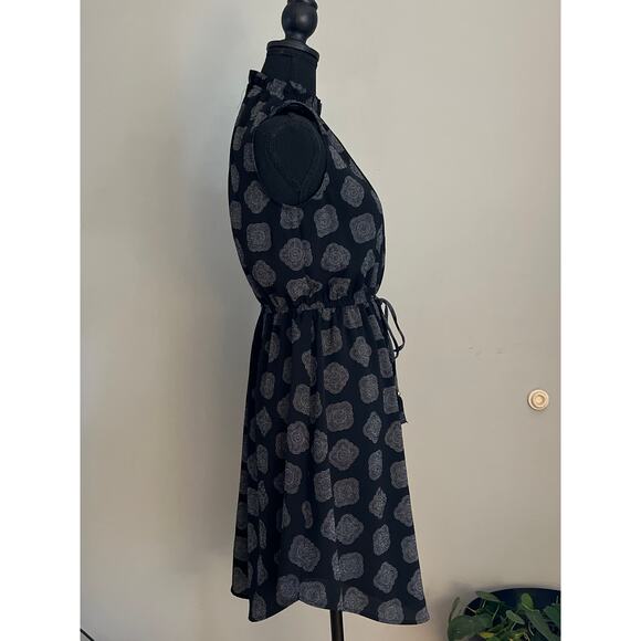 H&M Black HIgh Neck Sleeveless Black Dress size 6 - Picture 3 of 9